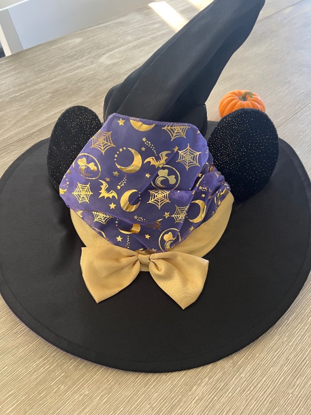Disney Minnie Mouse Witch Hat With Purple Starry Band and Gold Bow